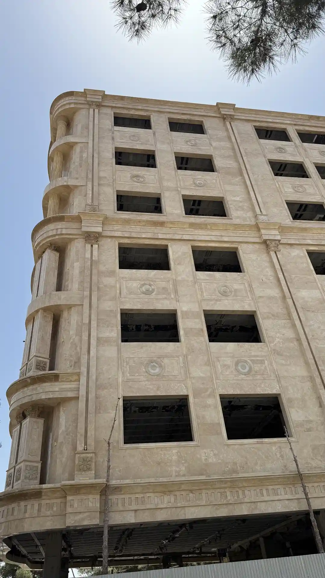 پروژه های مشتریان تراورتن های سنگ آوش | پروژه های سنگ تراورتن تکاب | پروژه های سنگ تراورتن ابرکوه | نمای ساختمات با تراورتن تکاب | نمای ساختمات با تراورتن ابرکوه